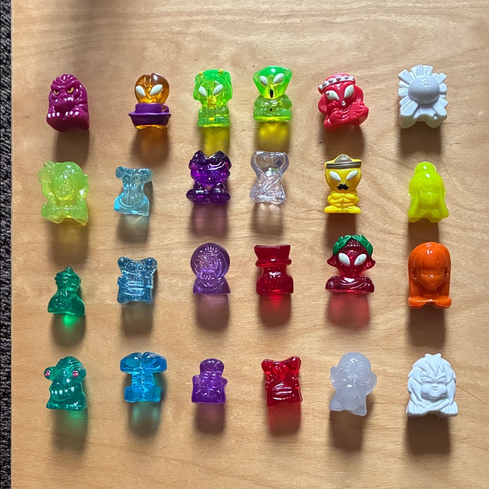 VINTAGE Gogo's Crazy Bones Lot (24 Figures) - Collectible & Rare Clear/Sparkle